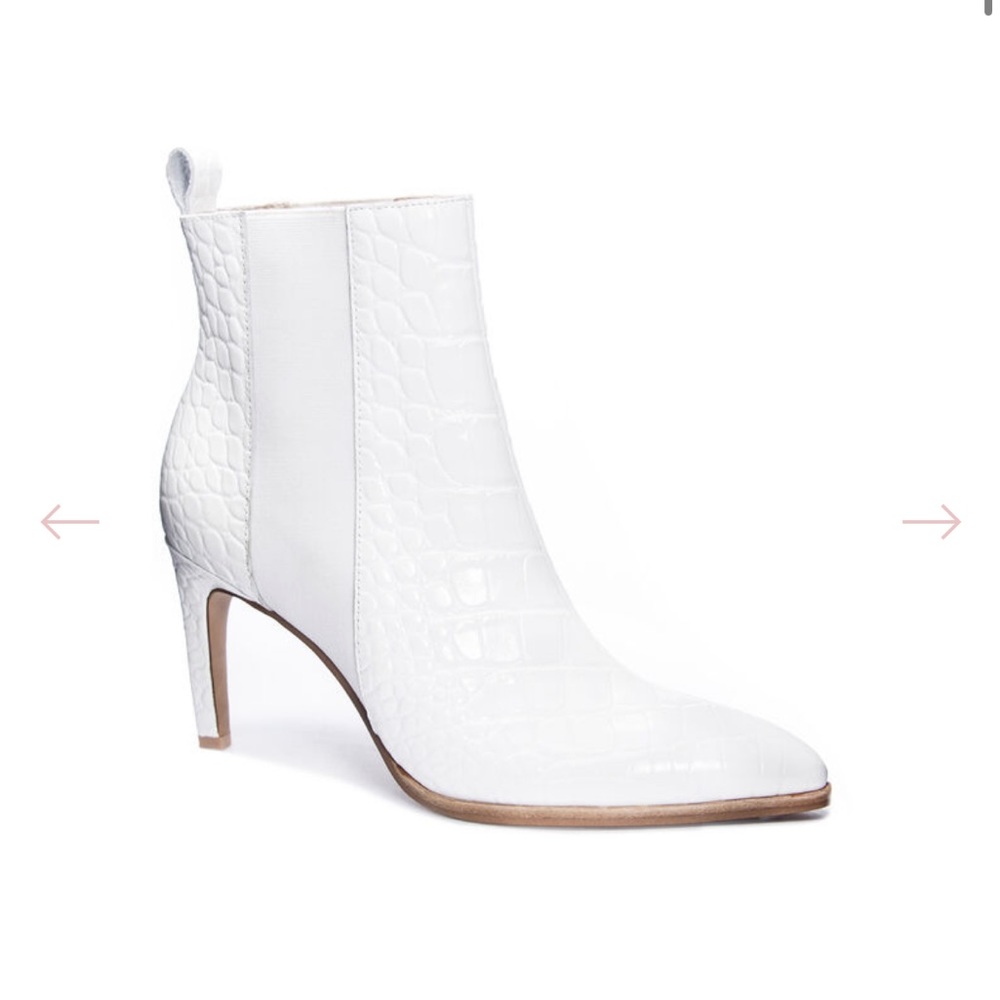 42 Gold white bootie